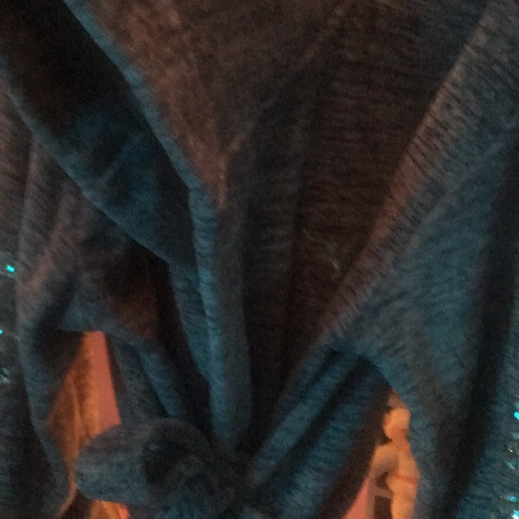 VS PINK Robe - Picture 2 of 4